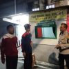 Bhabinkmatibmas Cempaka Putih Timur Sambangi Pos Kamling, Ajak Warga Aktif Wujudkan Keamanan Lingkungan