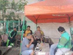 Bhabinkamtibmas Petojo Utara Ajak Warga RW 07 Bersinergi Jaga Keamanan Lingkungan