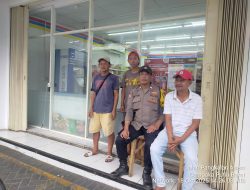 Sambang dan Cooling System, Bhabinkamtibmas Berikan  Imbauan kepada Jukir Indomaret RW 07 Galur