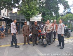 Polsek Senen Amankan Ibadah di Gereja Advent Paseban, Pastikan Situasi Berjalan Kondusif