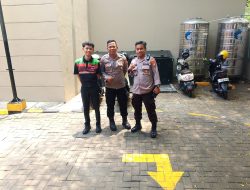 Patko 1012 Polsek Metro Gambir Laksanakan Patroli Dialogis di Cideng Timur, Ajak Warga dan Security Jaga Kamtibmas Bersama