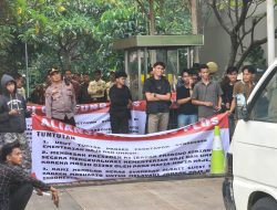 Polsek Metro Menteng Siaga Amankan Aksi Damai Aliansi Cipayung Plus di Kementerian Agama RI