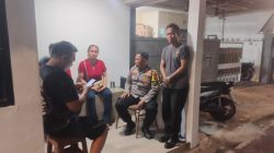 Polisi Sambangi Poskamling RT 07/05 Benhil Tanah Abang Terus Bersinergi Jaga Keamanan