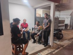 Polisi Sambangi Poskamling RT 07/05 Benhil Tanah Abang Terus Bersinergi Jaga Keamanan