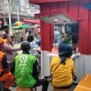 Bhabinkamtibmas Jalin Silaturahmi Hangat Dengan Komunitas Ojol, Ajak Bersama Wujudkan Keamanan Menteng Di Rakyat Mart Blora