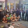 Polres Metro Jakarta Pusat Gerebek Tawuran di Kwitang: 8 Pemuda Diamankan, Celurit hingga Molotov Disita