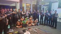 Polres Metro Jakarta Pusat Gerebek Tawuran di Kwitang: 8 Pemuda Diamankan, Celurit hingga Molotov Disita