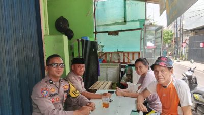 Datangi Rumah Warga, Bhabinkamtibmas Ajak Jaga Lingkungan Aman dan Kondusif