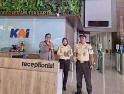 Bhabinkamtibmas Pegangsaan Sambang Kantor PT KAI, Ajak Security Perkuat Pengawasan Lingkungan