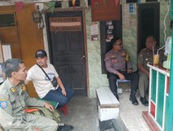 Bhabinkamtibmas Kampung Rawa Gencarkan Patroli dan Sambang Door to Door Jaga Kamtibmas