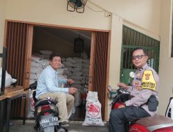 Bangun Keakraban dan Keamanan, Bhabinkamtibmas Kampung Rawa Gelar Door to Door Sambang Warga