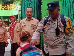 Polisi Hadir di Setiap Pagi, Bantu Siswa SDN Gondangdia 03 dan Jaga Kelancaran Lalin di Menteng