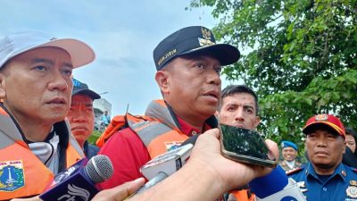 Wali Kota Munjirin Pimpin Gerakan Terpadu Penangkapan Ikan Sapu-Sapu
