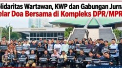 Solidaritas Wartawan, KWP dan Gabungan Jurnalis Gelar Doa Bersama di Kompleks DPR/MPR RI*
