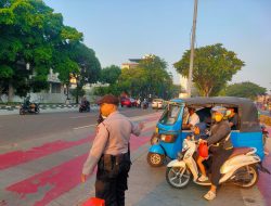 Pengaturan Lalu Lintas Pagi Hari Unit Sabhara Polsek Cempaka Putih