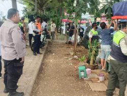 Tiga Pilar Petamburan Melaksanakan Penertiban Bangunan Liar dan PKL di Sepanjang Taman Jati Petamburan RW 01
