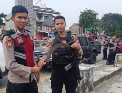 Bubarkan Tawuran Bassura anggota Brimob disiram air keras, Polres Metro Jaktim buru pelaku!!!