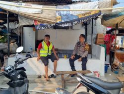 Jelang Pilkada Bhabinkamtibmas Karet Tengsin Patroli Dialogis Dan Berikan Imbauan Kepada Warga