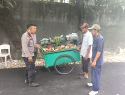 Bhabinkamtibmas Benhil Berikan Imbauan Ciptakan Kedamaian Menjelang Pilkada Kepada Warga RW 04