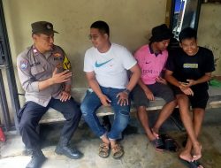 Bhabinkamtibmas Kelurahan Galur Sambang Dialogis Berikan Imbauan Warga Menjelang Pilkada DKI Jakarta