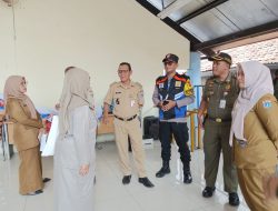 Bhabinkamtibmas Bersama Lurah Dampingi Sudin KKP Jakarta Pusat Pengecekan Lokasi Kegiatan Gemar Makan Ikan