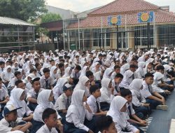 Cegah Tawuran Antar Pelajar, Polsek Cengkareng Edukasi Bahaya Tawuran Dan Pemasangan Spanduk Stop Tawuran Disekolah-sekolah