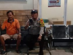 Memasuki Kampanye Pilkada DKI Jakarta Bhabinkamtibmas Kartini Melakukan Silaturahmi Kamtibmas Di Satkamling RW. 05