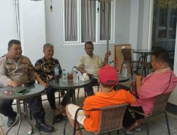 Bhabinkamtibmas Petamburan Patroli Dialogis Dan Sampaikan Pilkada Damai Ke Ketua RT 02/07 Dan Warga