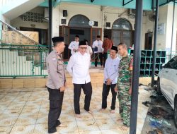 Bhabinkamtibmas Kebon Kacang Monitoring Silahrlturahmi dan Sholat Jumat Berjemaah Pj. Gubenur DKI Jakarta Masjid Al Barokah
