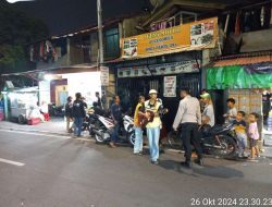Cegah Tawuran dan Kenakalan Remaja, Kapolsubsektor Kayu Awet Bubarkan Anak-Anak Remaja Berkumpul Hingga Larut Malam