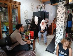 Respon Cepat Bhabinkamtibmas Tanggapi Permintaan Warga