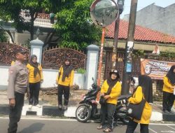 Bhabinkamtibmas Johar Baru Imbauan Humanis Cegah Tawuran kepada Ibu-ibu Jumantik RW 09