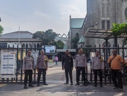 Polsek Sawah Besar Amankan Misa Minggu di Gereja Katedral, Jakarta Pusat