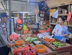 Bhabinkamtibmas Kelurahan Kartini Pantau Stabilitas Harga Pangan di Pasar Timbul