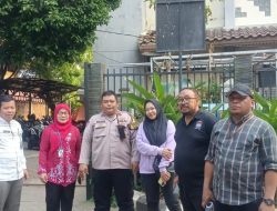 Bhabinkamtibmas Petamburan Bersama Tiga Pilar Monitoring Bimtek Dan Praktek Langsung Anggota KPPS Jelang Pilkada DKI Jakarta Tahun 2024