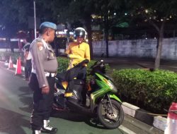 Cegah Tawuran Remaja Yang Nongkrong Depan Hotel Kempinsky Menteng