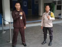 Patroli Dialogis bersama Bhabinkamtibmas Pasar Baru untuk Jaga Keamanan Warga