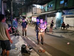 Padal Bersama Anggota Patroli Melaksanakan Kegiatan Himbauan kepada anak anak yang Nongkrong pada dini hari