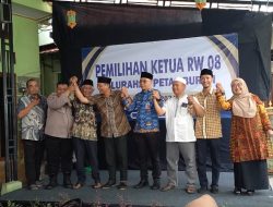 Bhabinkamtibmas Kelurahan Petamburan Dan Tiga Pilar Hadiri Dan Monitoring Pemilihan Ketua RW 08 Sampaikan Pilkada Damai
