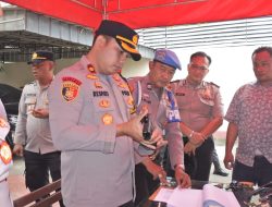 Kapolsek Metro Gambir Laksanakan Pengecekan Senjata Api Personel, Tekankan Tanggung Jawab dan Aspek Keamanan