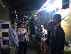 Patroli Dini Hari Antisipasi Rawan Tawuran Kapolsubsektor Galur Imbauan Bubarkan Berkumpulnya Anak-anak Remaja RW 04