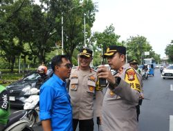 Kapolsek Metro Gambir Amankan Aksi Penyampaian Pendapat dengan Pendekatan Humanis