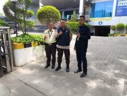 Bhabinkamtibmas Gunung Sahari Utara Sambung Kantor Pemerintahan Jelang Libur Nataru