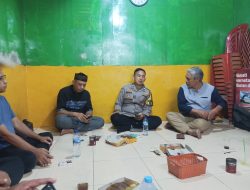 Bhabinkamtibmas Kebon Melati Patroli Dialogis Kewilayahaan Malam Hari Poskamling RT 10/13