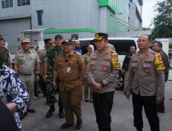 Kunjungan Forkopimko Jakarta Utara dalam Rangka Monitoring Peribadatan Misa Malam Natal di Gereja GPIB Jemaat Petra