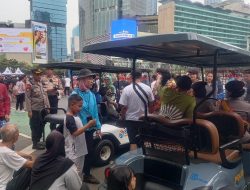 Kepedulian Polri Membantu Warga Yang Terlepas Saat Giat Car Free Day Menteng