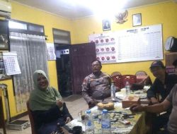 Sambang Pos RW 09, Bhabinkamtibmas Cooling System Memasuki Libur Natal dan Tahun Baru 2025 dengan Pengurus RW