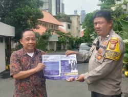 Pelayanan Kapolsubsektor Pegangsaan Warga Pengguna Jalan Simpang Sarinah Menteng