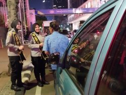 Imbauan Kamtibmas, Polwan Kepada Warga Menteng Menjelang Tahun Baru