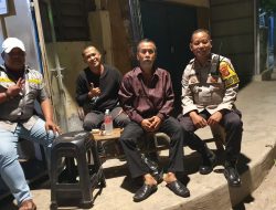 Ngobrol Santai Kamtibmas Warga Dengan Bhabinkamtibmas Pasar Baru